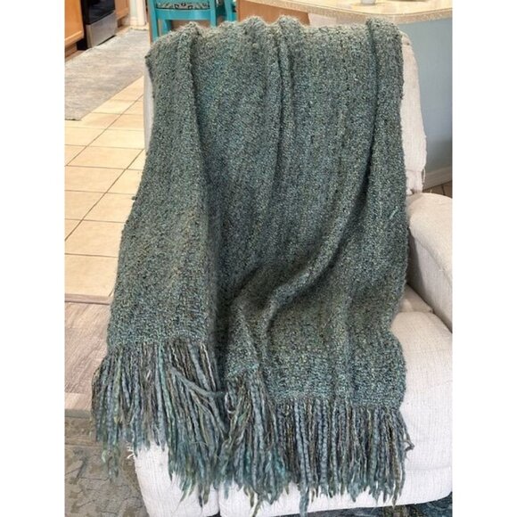 Kennebunk Home Woven Greens Throw Blanket Very Soft 65"x42" Excellent - Picture 1 of 3